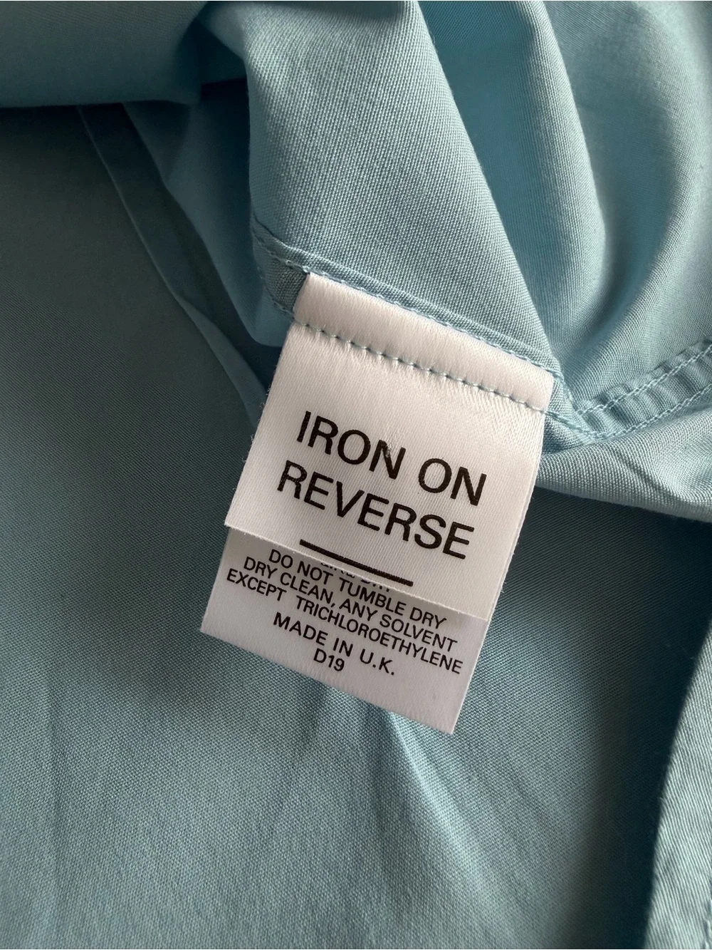 Burberry Light Blue Women's Dress Shirt with Contrast Collar Trim Size Large - Picture 10 of 13